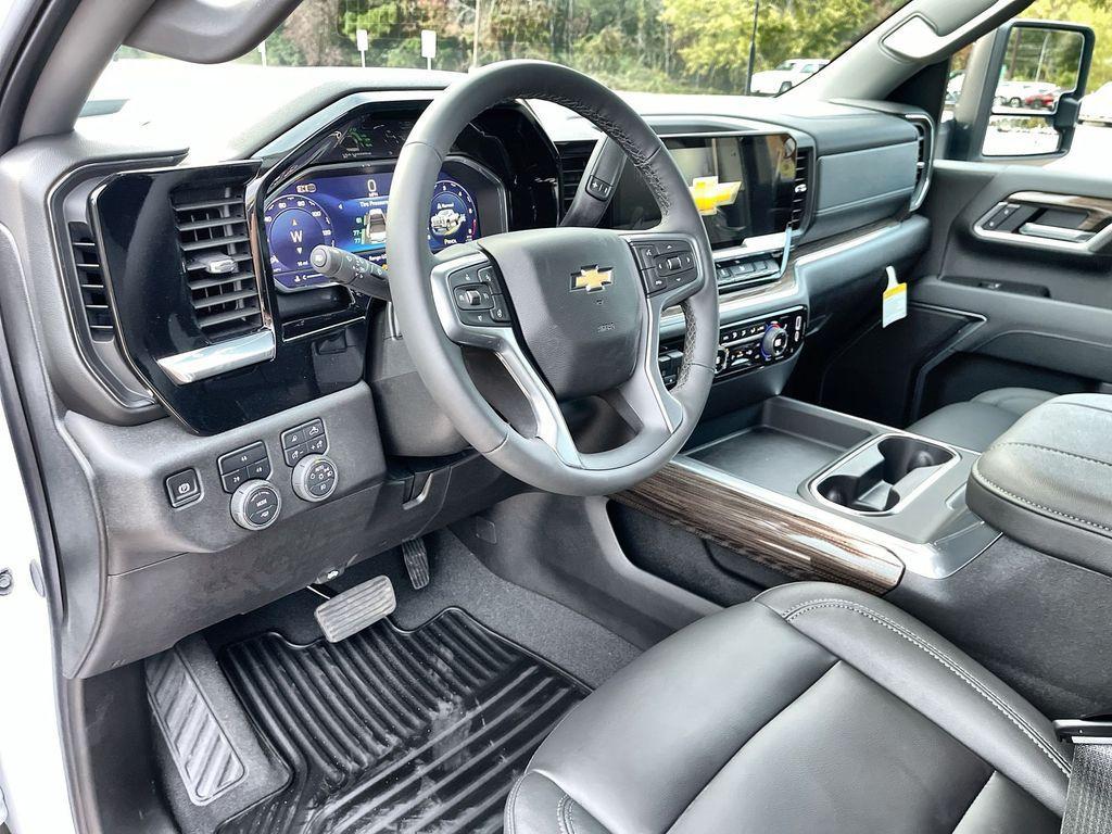 new 2025 Chevrolet Silverado 3500 car, priced at $62,331