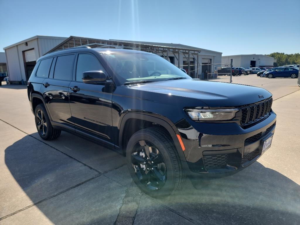 new 2025 Jeep Grand Cherokee L car, priced at $44,670