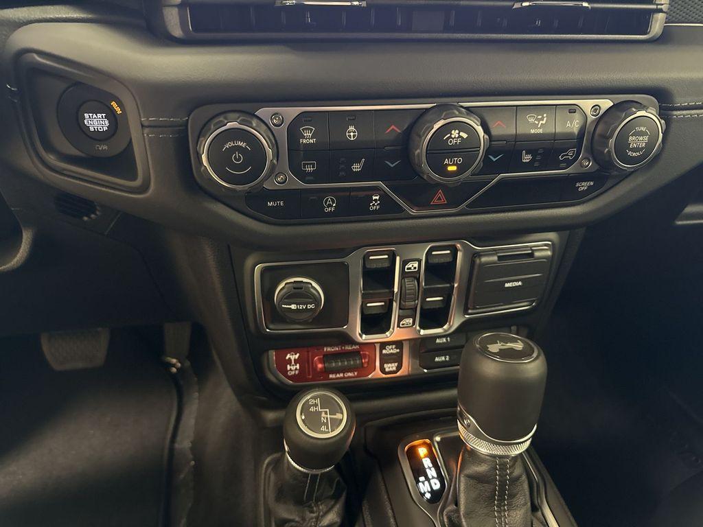 new 2025 Jeep Wrangler car, priced at $60,520