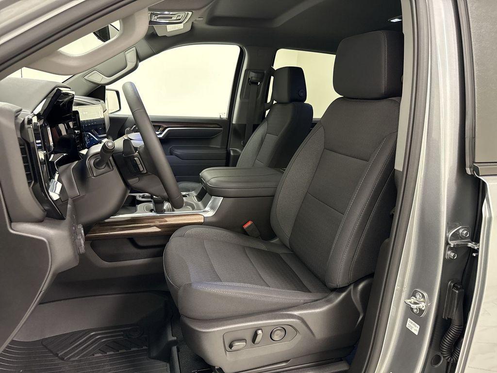 new 2025 Chevrolet Silverado 1500 car, priced at $54,745