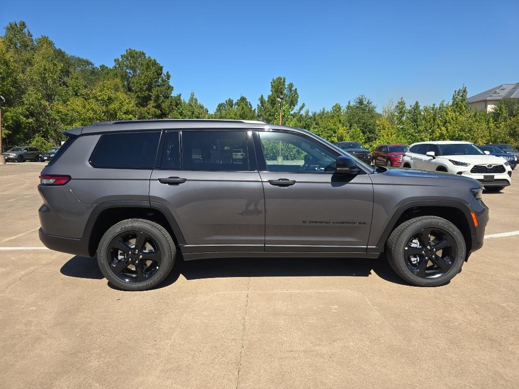 new 2025 Jeep Grand Cherokee L car, priced at $42,670