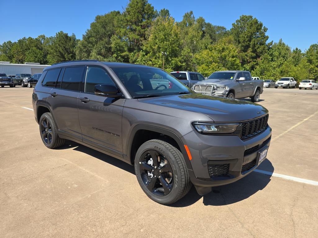 new 2025 Jeep Grand Cherokee L car, priced at $42,670