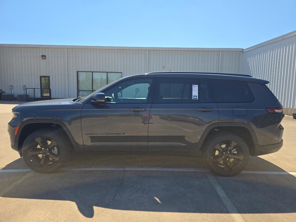 new 2025 Jeep Grand Cherokee L car, priced at $42,670