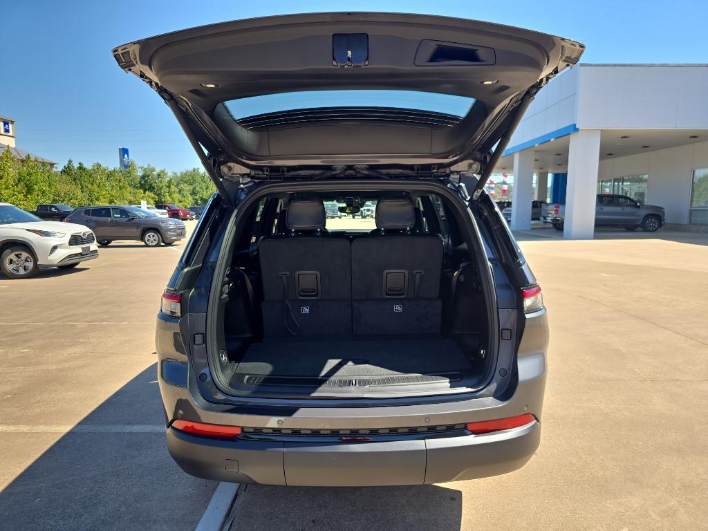 new 2025 Jeep Grand Cherokee L car, priced at $42,670