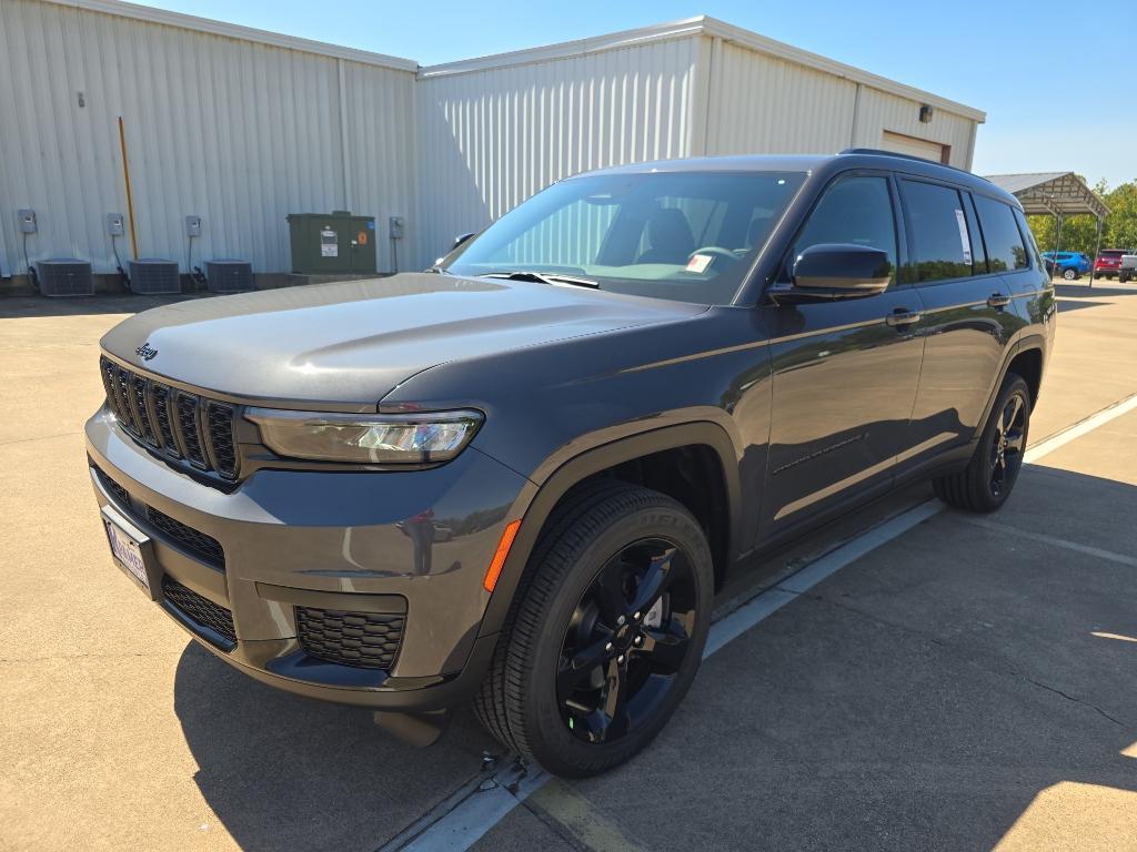 new 2025 Jeep Grand Cherokee L car, priced at $42,670