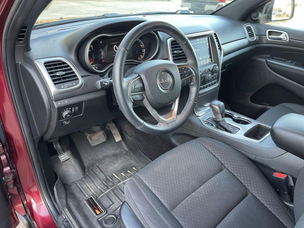 used 2018 Jeep Grand Cherokee car, priced at $16,129