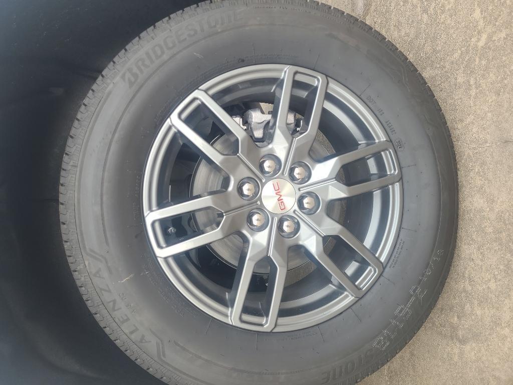 new 2025 GMC Acadia car, priced at $39,996