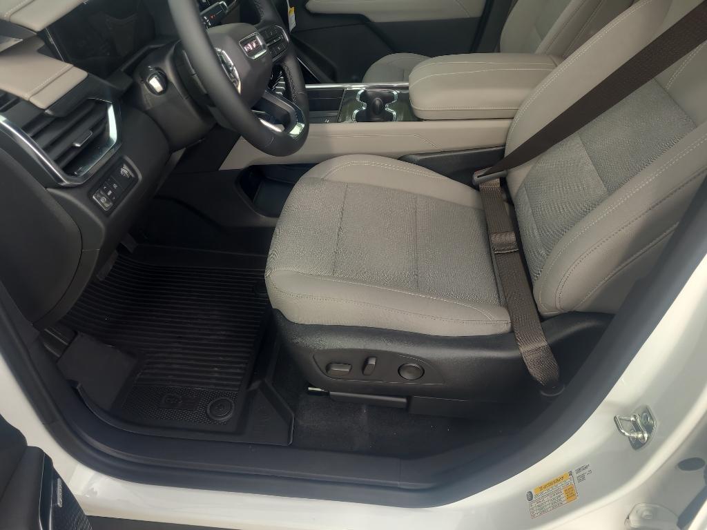 new 2025 GMC Acadia car, priced at $39,996
