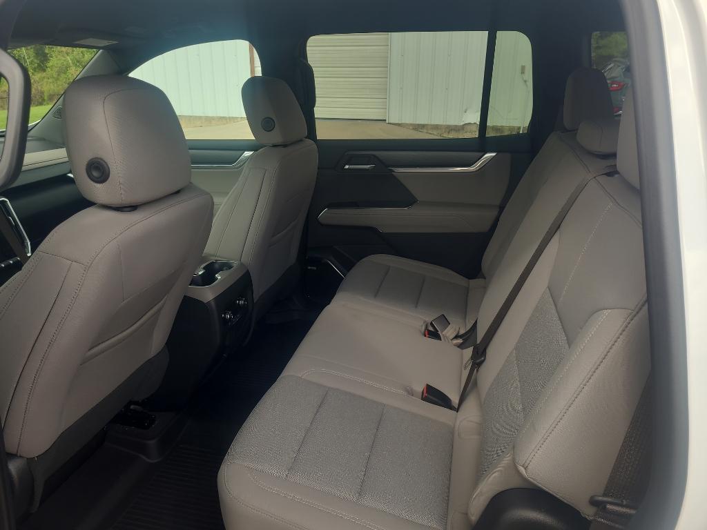new 2025 GMC Acadia car, priced at $39,996