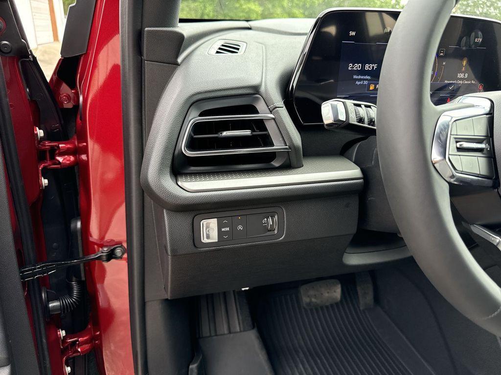 new 2025 Chevrolet Traverse car, priced at $40,965