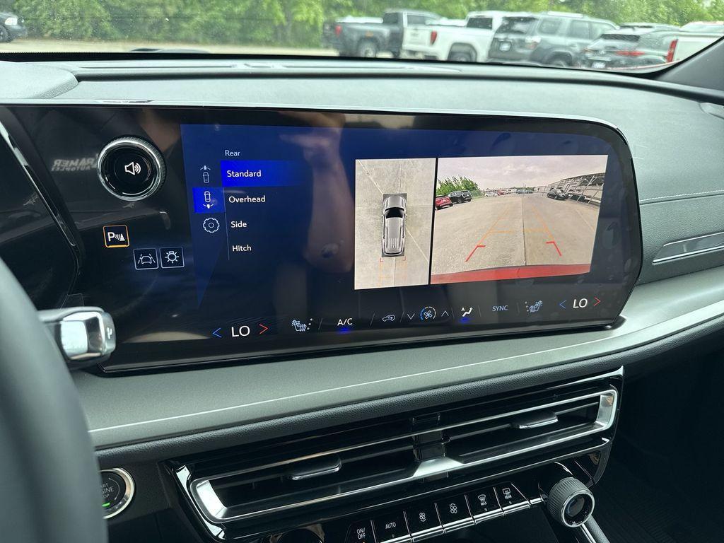 new 2025 Chevrolet Traverse car, priced at $40,965