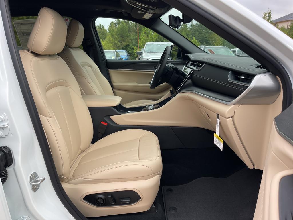 new 2025 Jeep Grand Cherokee L car, priced at $51,965