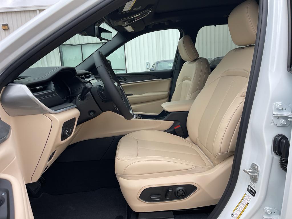 new 2025 Jeep Grand Cherokee L car, priced at $51,965