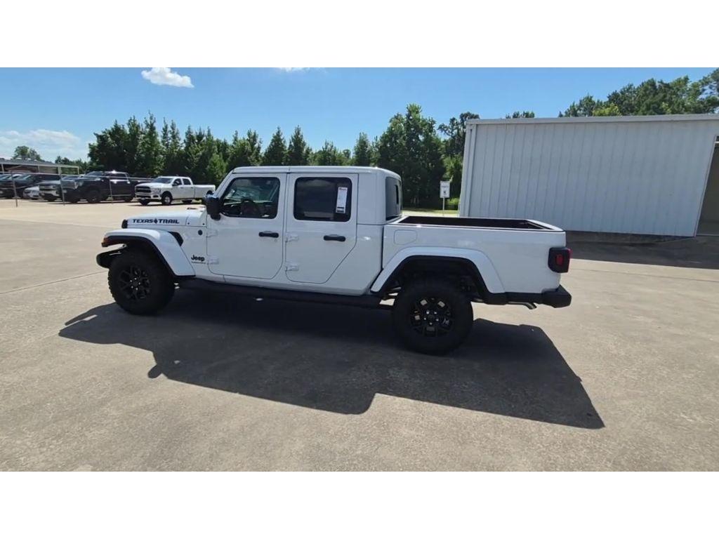 new 2025 Jeep Gladiator car, priced at $44,160