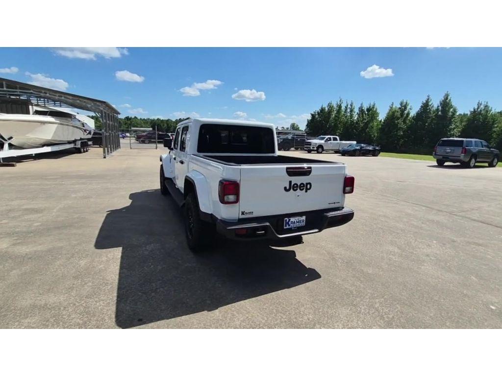 new 2025 Jeep Gladiator car, priced at $44,160