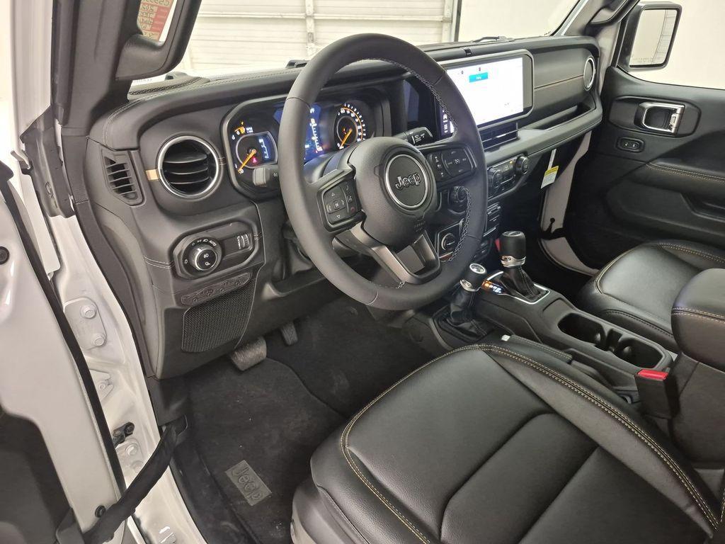 new 2025 Jeep Gladiator car, priced at $44,160