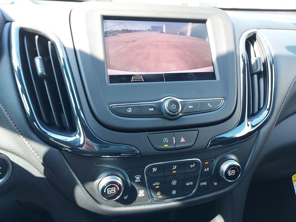 used 2024 Chevrolet Equinox car, priced at $28,990