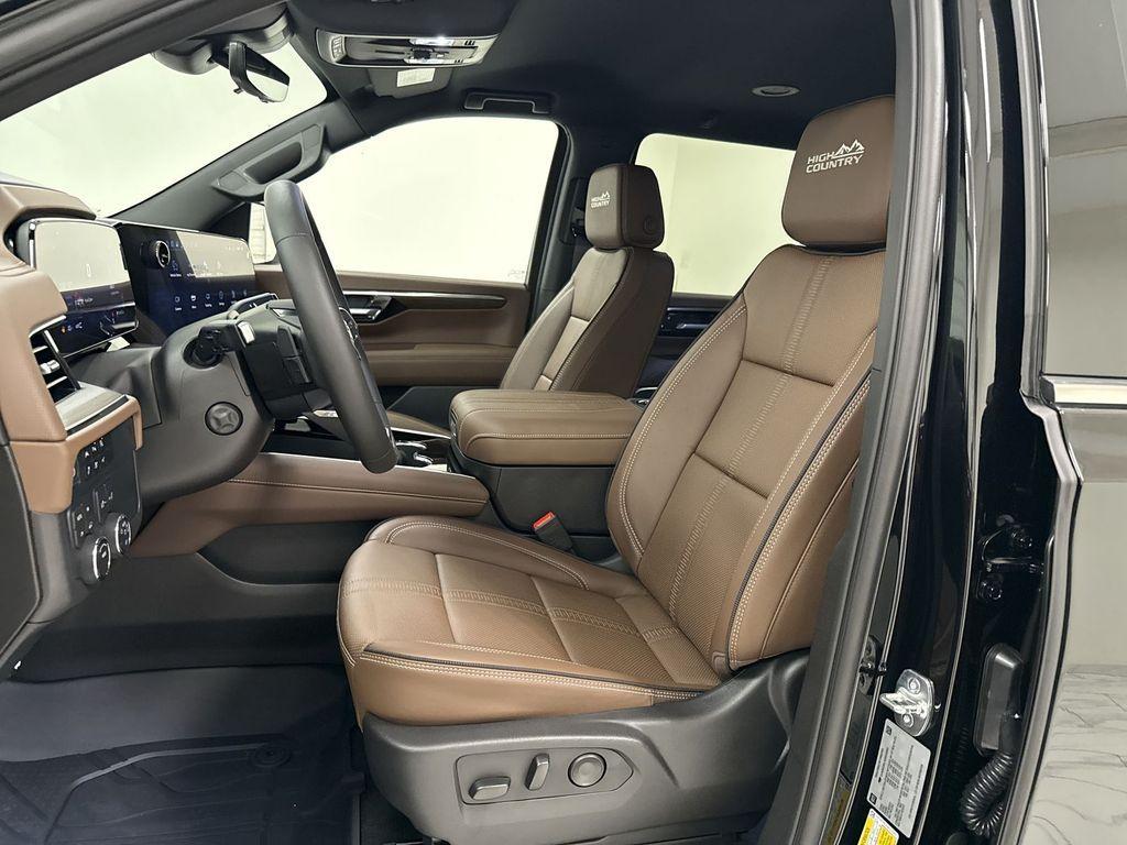 new 2025 Chevrolet Suburban car, priced at $82,680