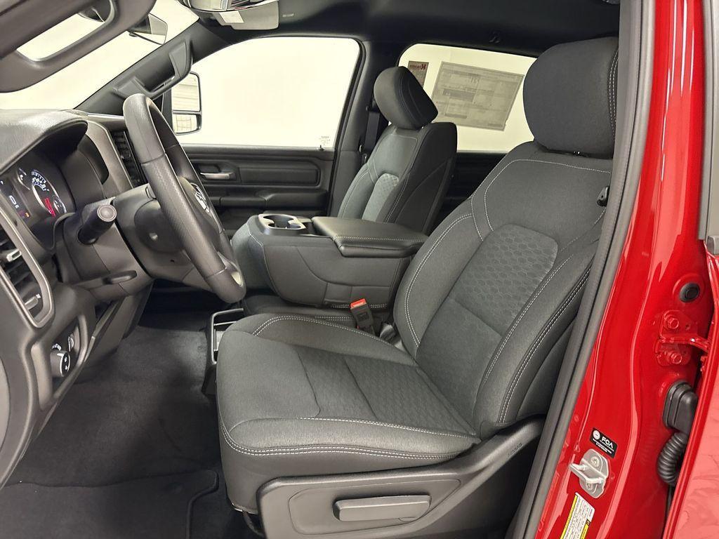 new 2025 Ram 1500 car, priced at $39,585