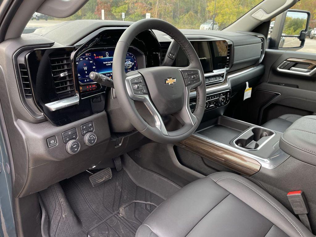 new 2025 Chevrolet Silverado 3500 car, priced at $73,132