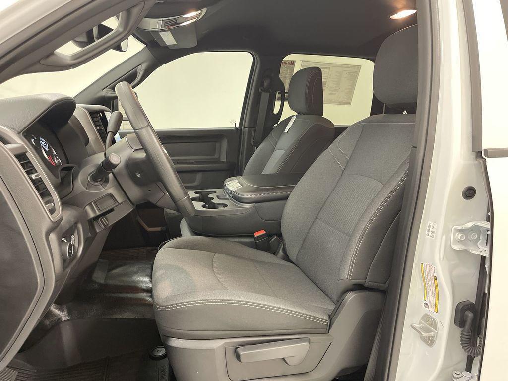 new 2024 Ram 3500 car, priced at $62,725