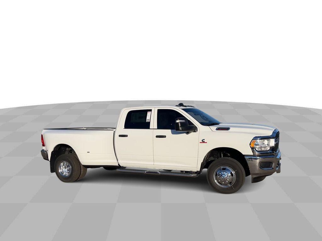 new 2024 Ram 3500 car, priced at $62,725
