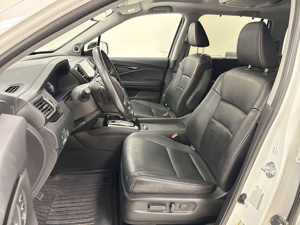 used 2022 Honda Pilot car, priced at $29,498