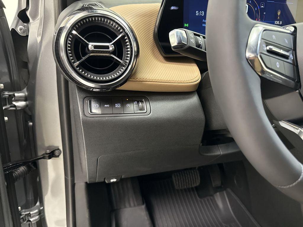 new 2026 Chevrolet Equinox car, priced at $35,760