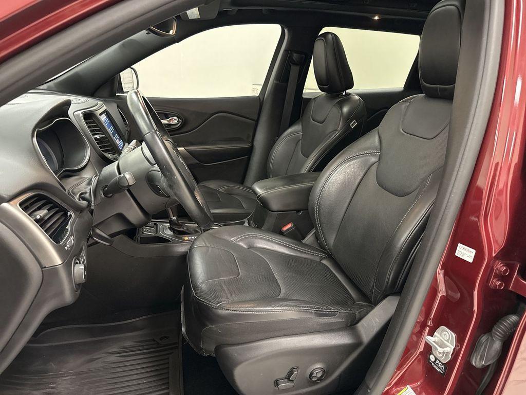 used 2021 Jeep Cherokee car, priced at $19,490