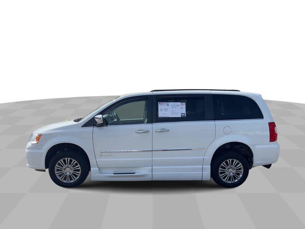 used 2016 Chrysler Town & Country car, priced at $26,998