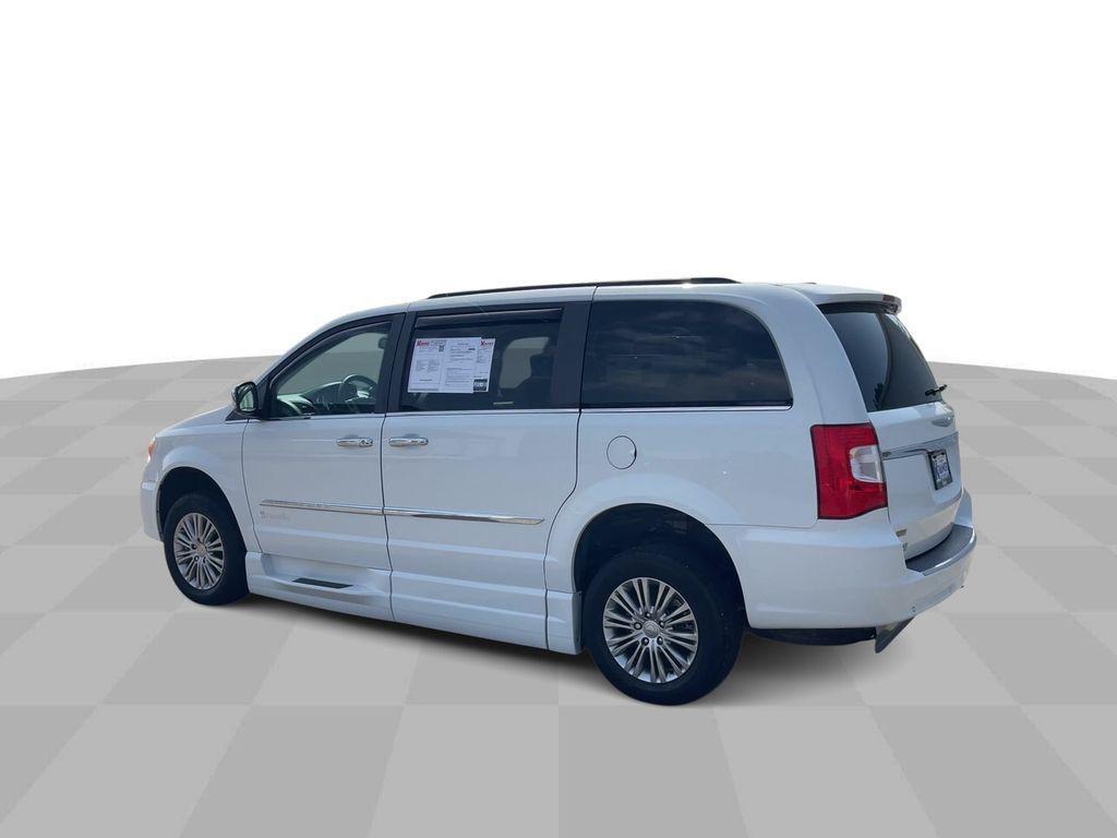 used 2016 Chrysler Town & Country car, priced at $26,998