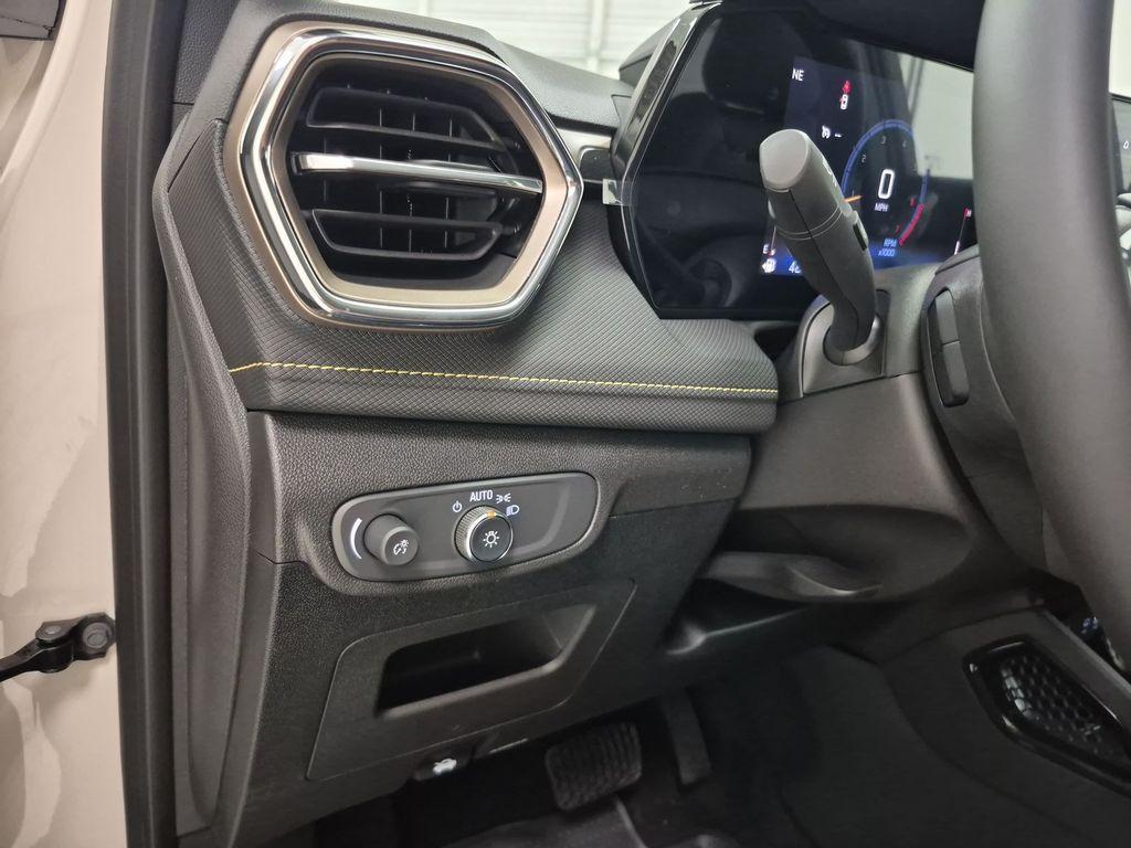 new 2026 Chevrolet TrailBlazer car, priced at $29,270