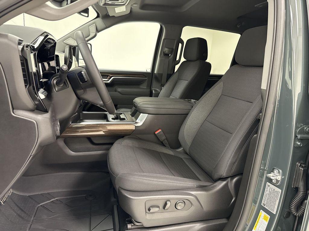new 2025 Chevrolet Silverado 3500 car, priced at $73,995