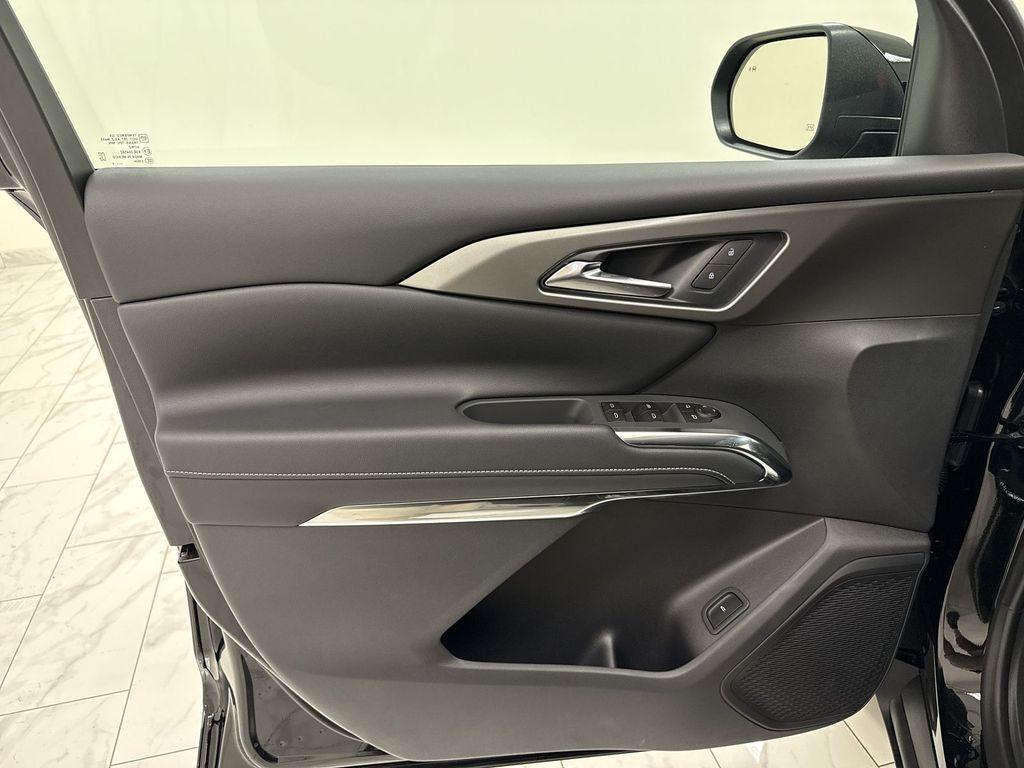 new 2025 Chevrolet Traverse car, priced at $41,711