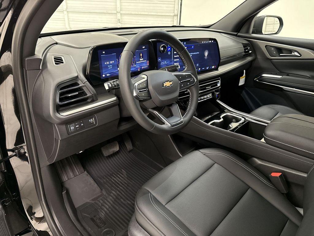new 2025 Chevrolet Traverse car, priced at $41,711