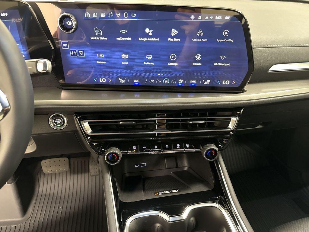 new 2025 Chevrolet Traverse car, priced at $42,175