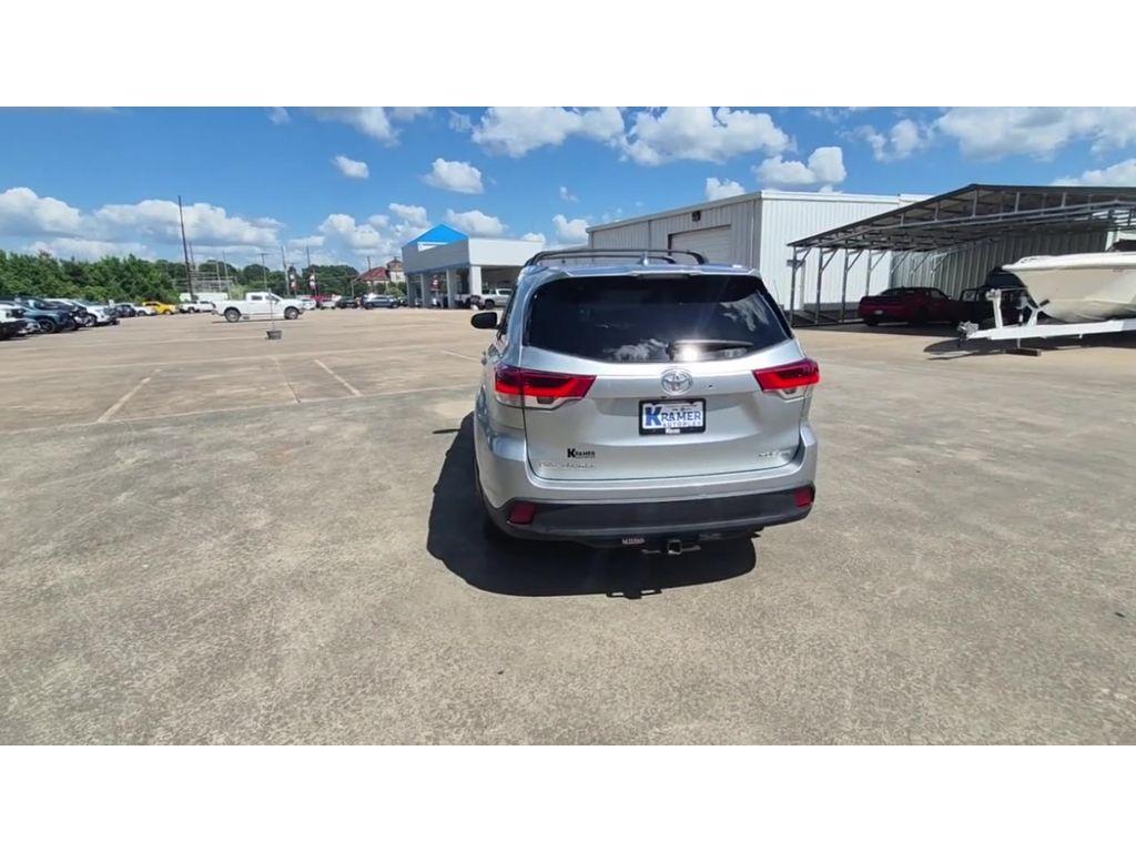 used 2017 Toyota Highlander car, priced at $29,266