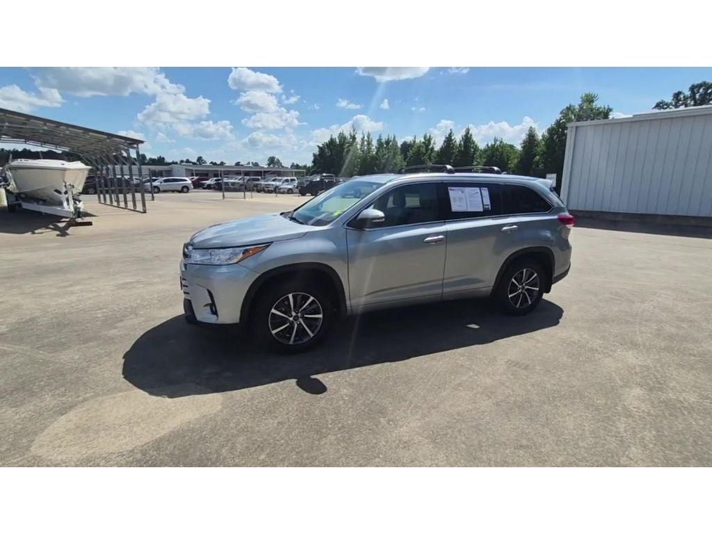 used 2017 Toyota Highlander car, priced at $29,266