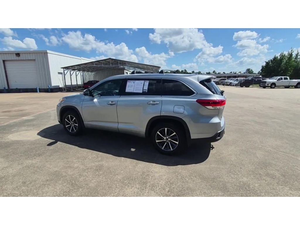 used 2017 Toyota Highlander car, priced at $29,266