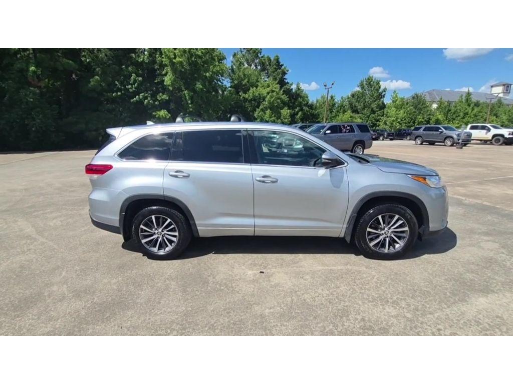 used 2017 Toyota Highlander car, priced at $29,266