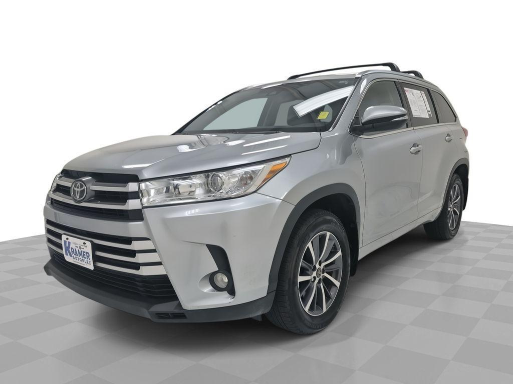 used 2017 Toyota Highlander car, priced at $29,266
