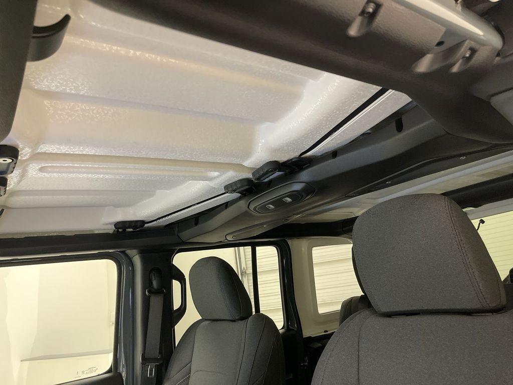 new 2025 Jeep Wrangler car, priced at $45,500