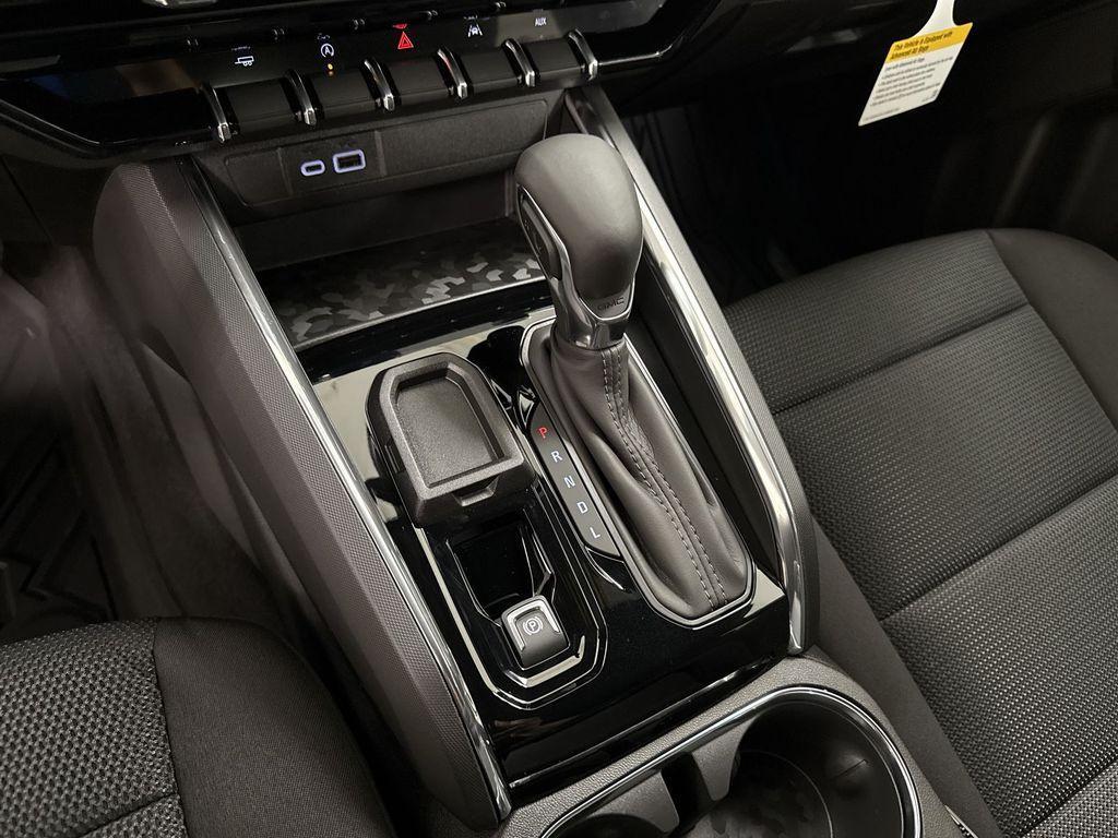 new 2025 GMC Canyon car, priced at $41,337