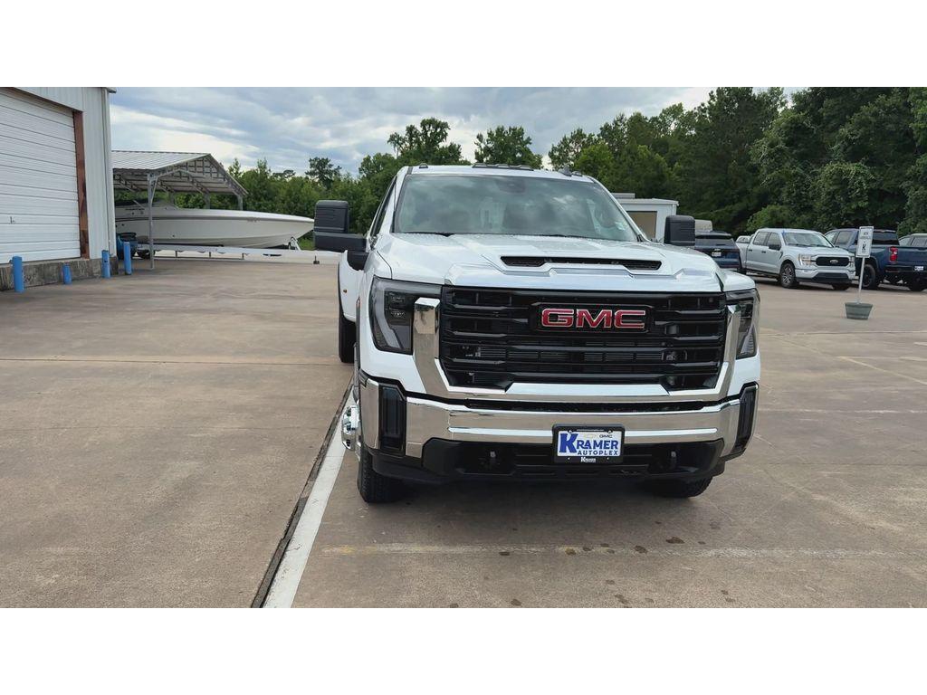 new 2025 GMC Sierra 3500 car, priced at $65,397
