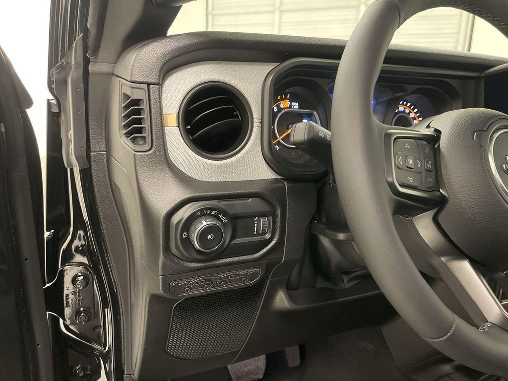 new 2025 Jeep Wrangler car, priced at $41,500