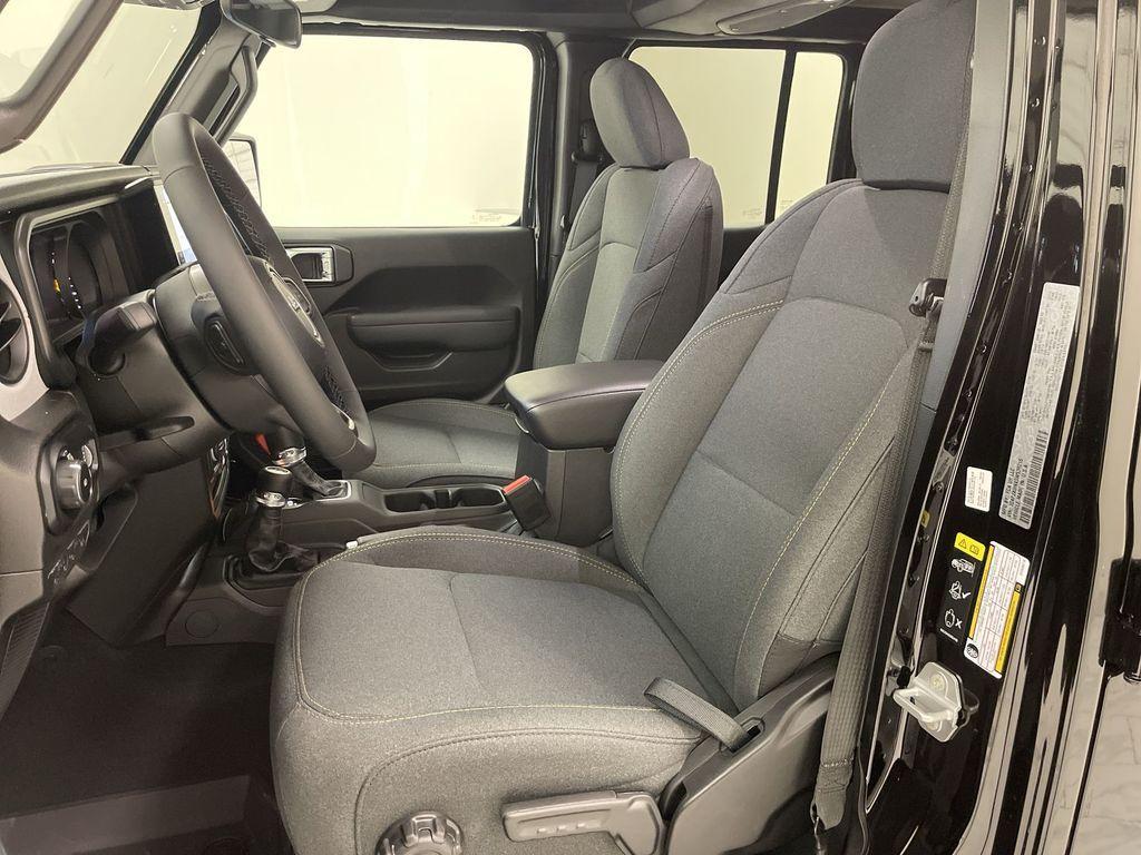 new 2025 Jeep Wrangler car, priced at $41,500