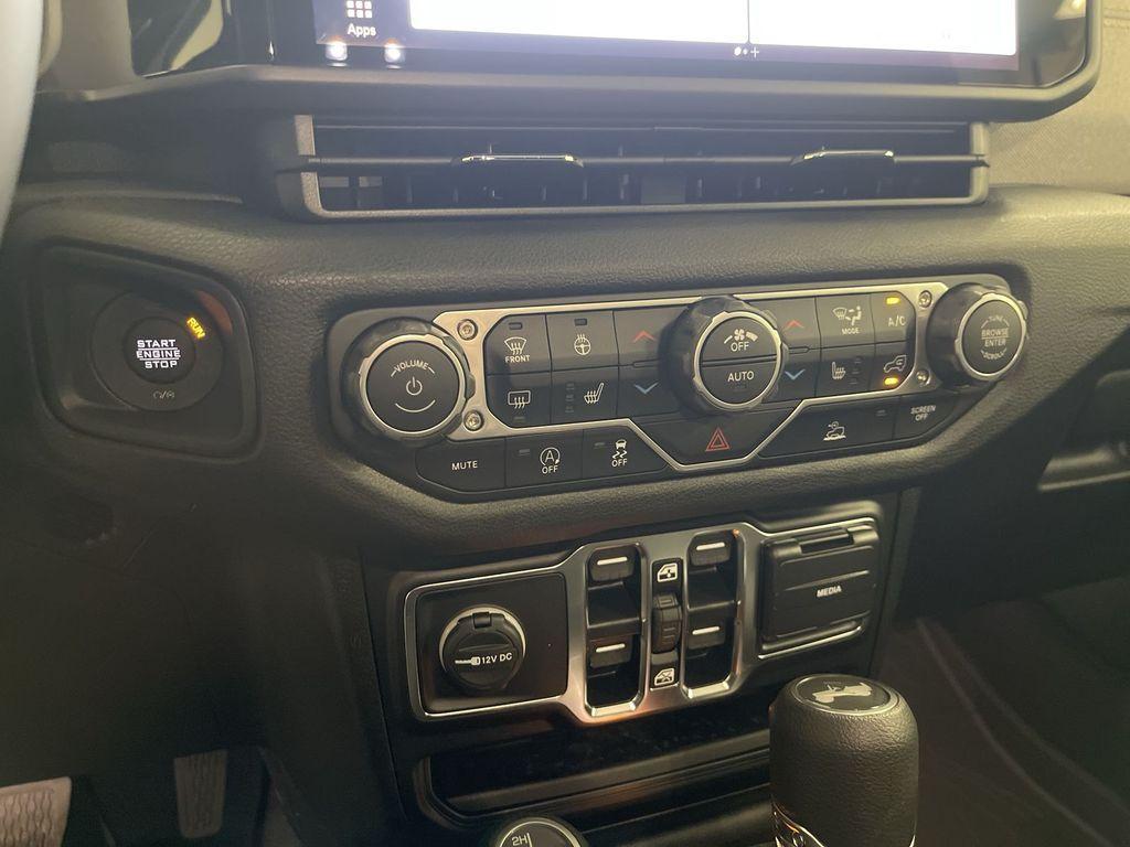 new 2025 Jeep Wrangler car, priced at $41,500