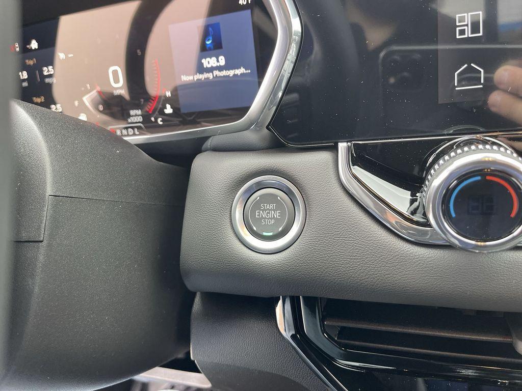 new 2025 GMC Canyon car, priced at $41,495