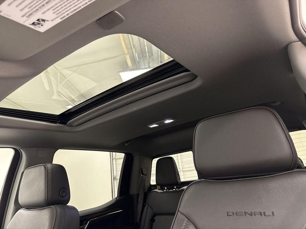 new 2025 GMC Sierra 1500 car, priced at $68,290