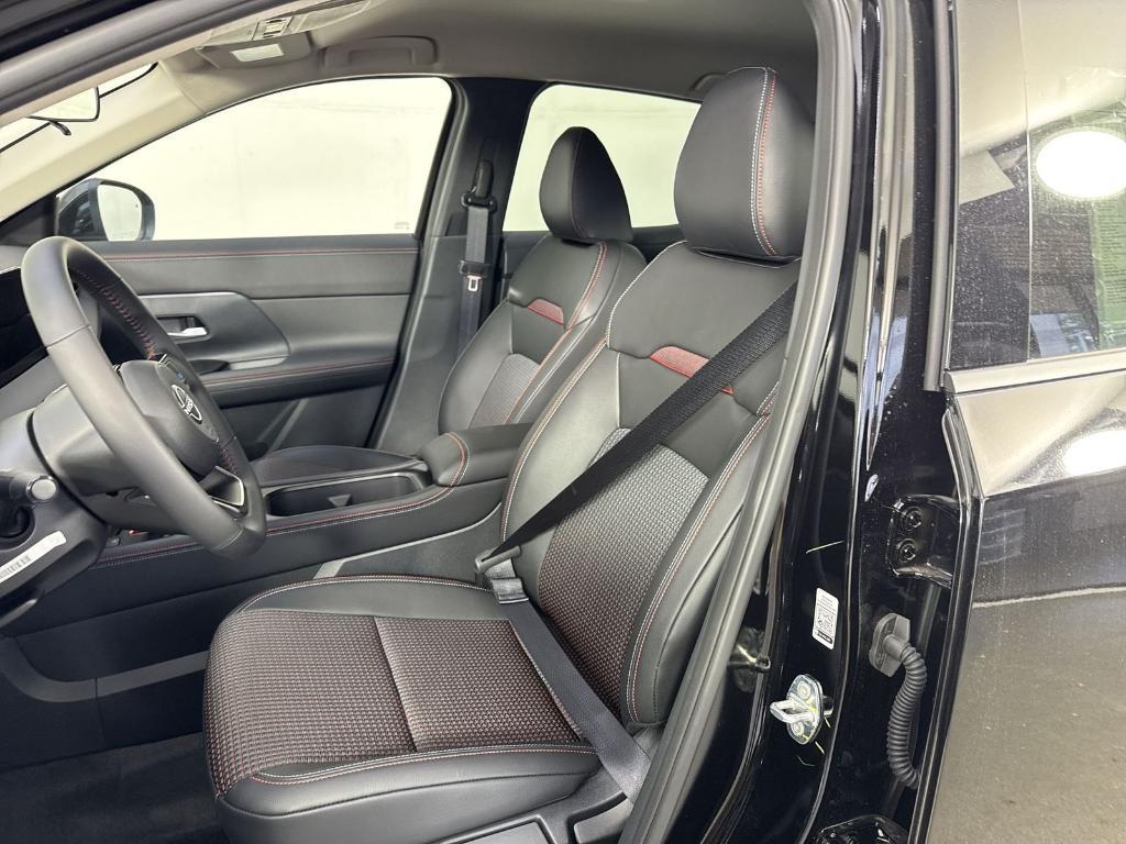 new 2025 Nissan Kicks car, priced at $23,663